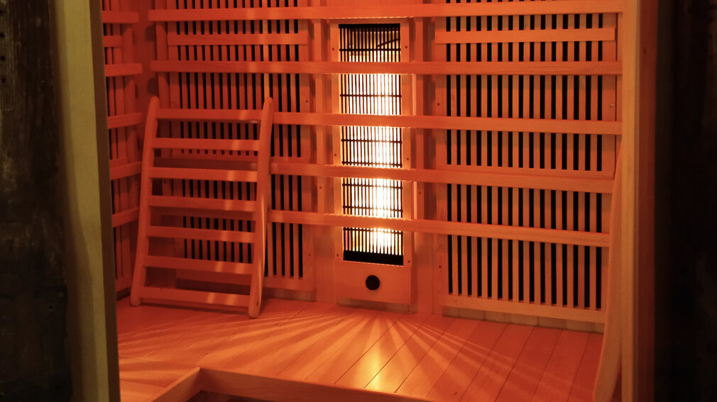 rotlichtkabine im appartementhaus innerthal