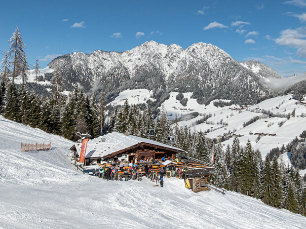 boeglalm direkt an der piste mit fantastischem ausblick im alpbach tal